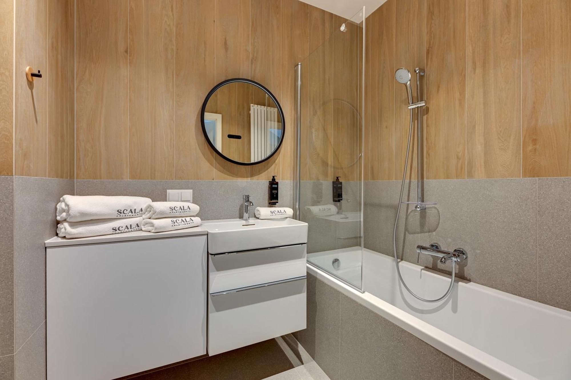 Premiem Cube Apartments In Center By Lion Apartments กดัญสก์ ภายนอก รูปภาพ