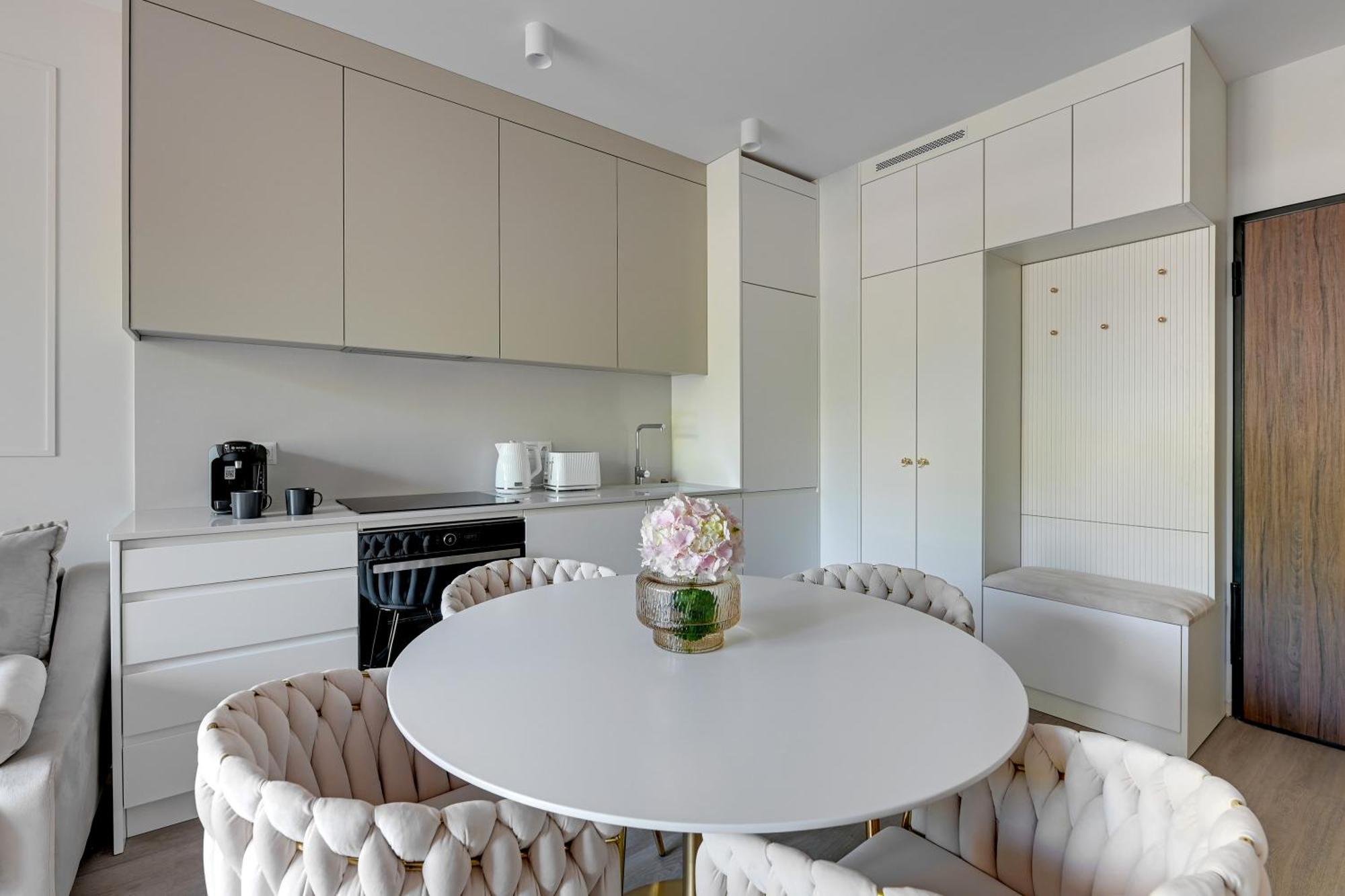 Premiem Cube Apartments In Center By Lion Apartments กดัญสก์ ภายนอก รูปภาพ