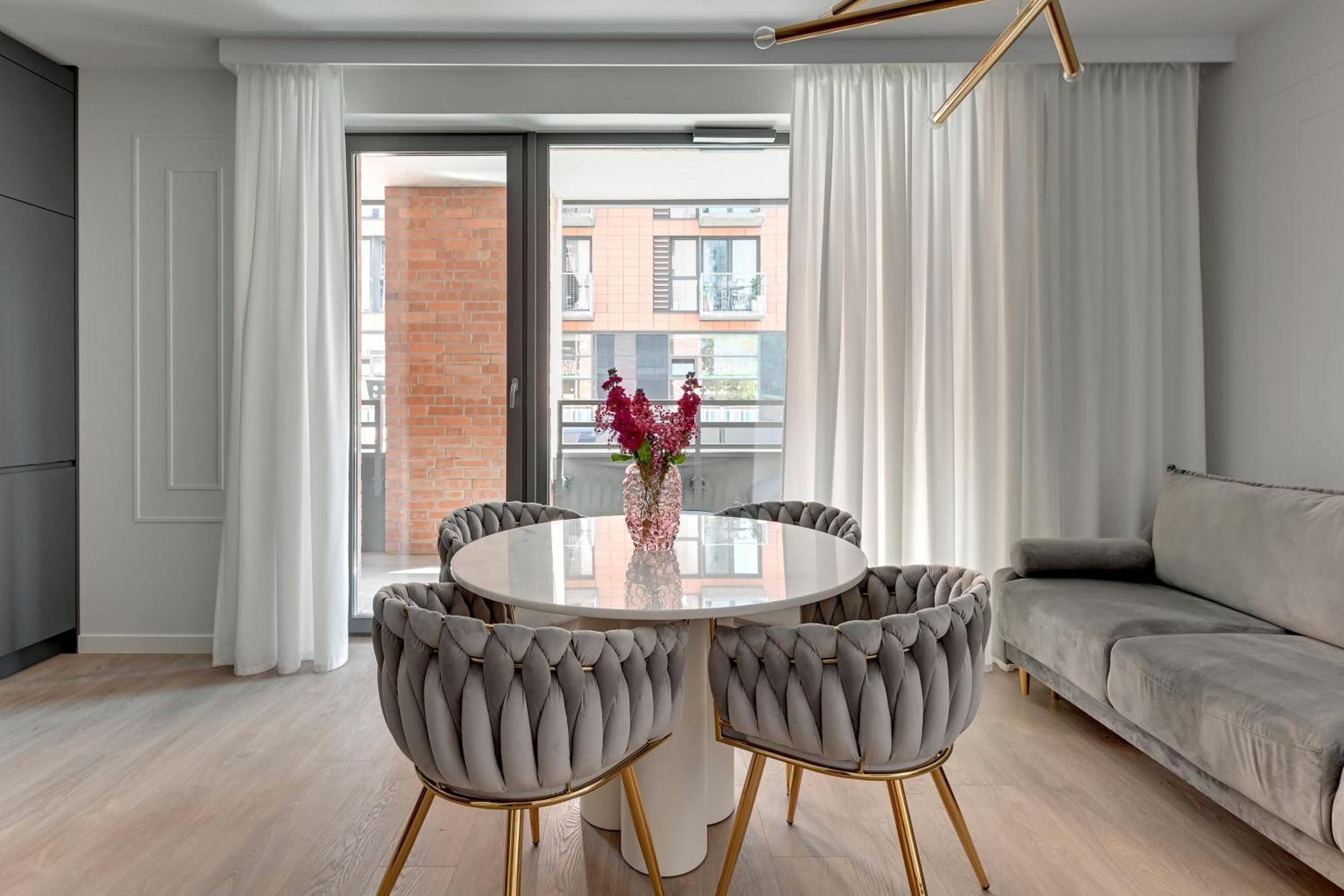Premiem Cube Apartments In Center By Lion Apartments กดัญสก์ ภายนอก รูปภาพ
