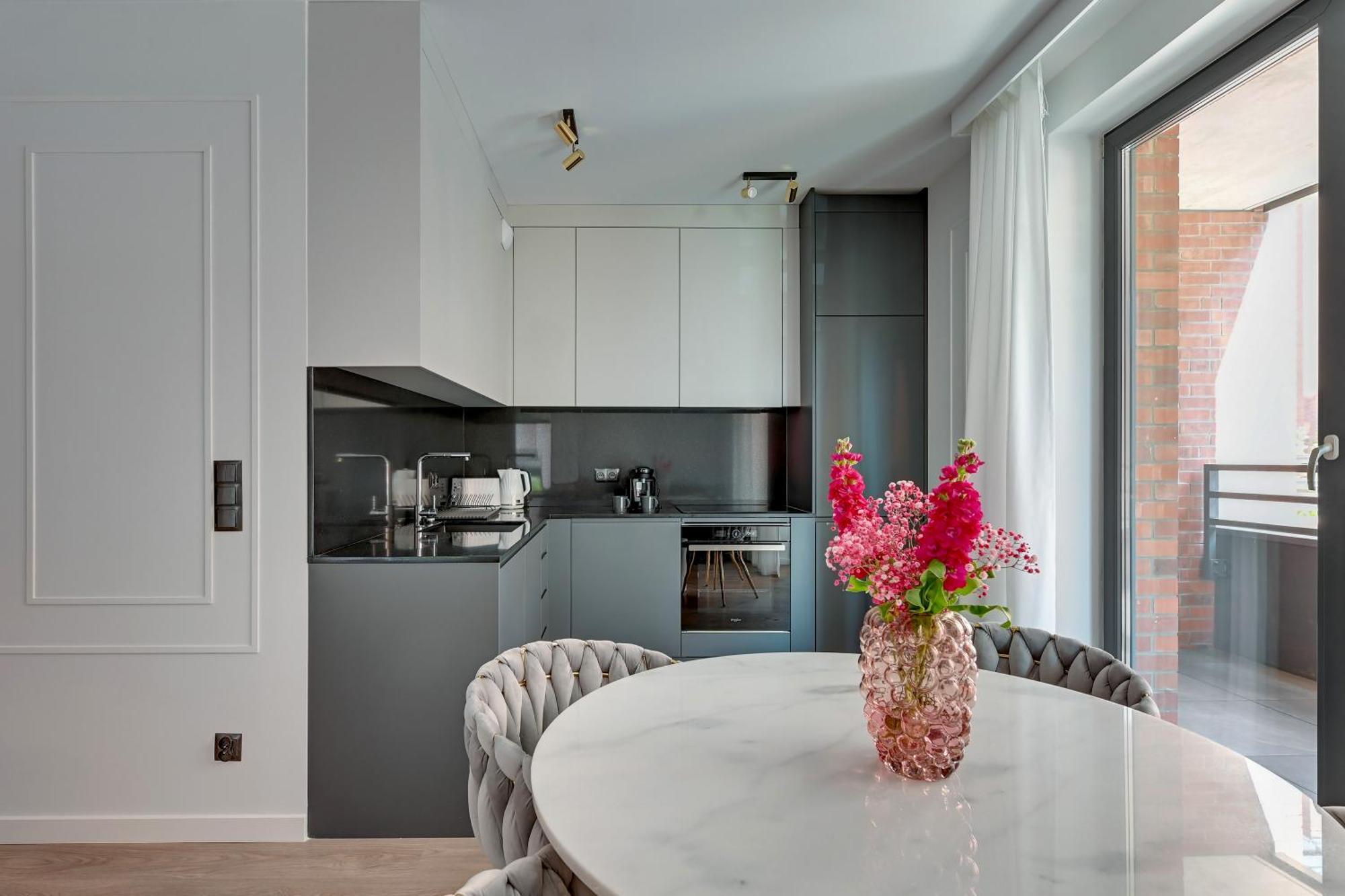 Premiem Cube Apartments In Center By Lion Apartments กดัญสก์ ภายนอก รูปภาพ